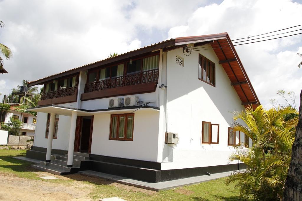 Acquabey Surf Villa Matara Eksteriør billede