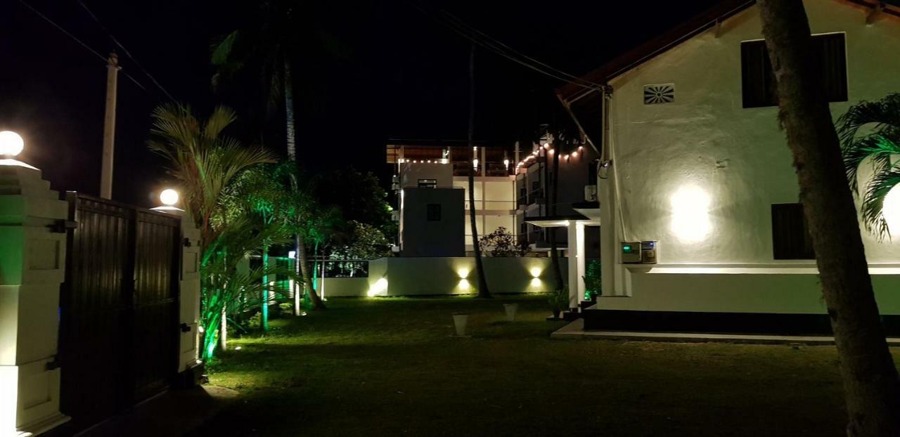 Acquabey Surf Villa Matara Eksteriør billede
